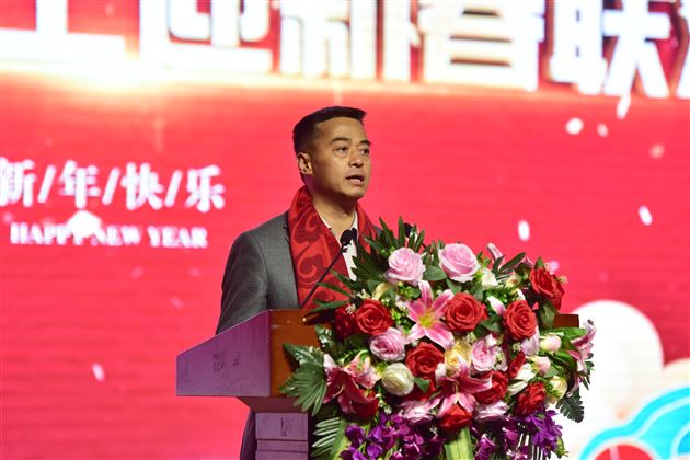 新春联欢，我们向上，棠外向前！——棠外教职工2025年迎新春联欢会 