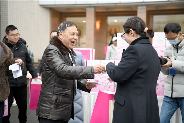 礼赞先进典型 致敬巾帼力量——棠外举行2025年“三八”国际劳动妇女节庆祝表彰系列活动