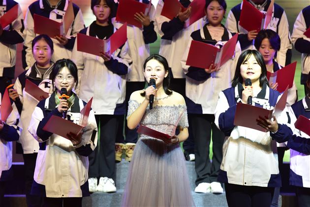 追梦能达 持愿可圆——记棠外仁譞文学社第十八届诗歌朗诵比赛