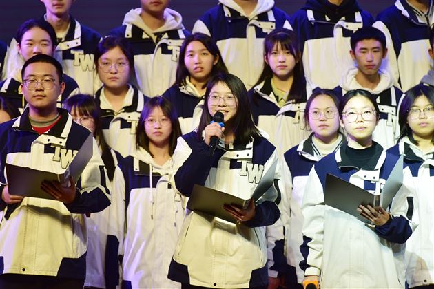 追梦能达 持愿可圆——记棠外仁譞文学社第十八届诗歌朗诵比赛