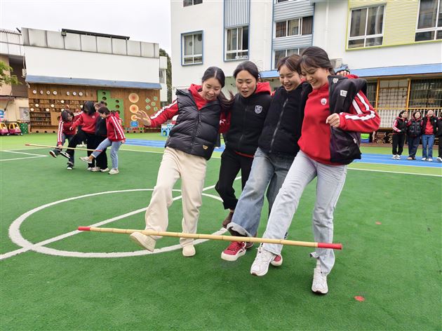 感恩有你 爱在行动——棠湖仁智幼儿园开展“三八节”庆祝活动