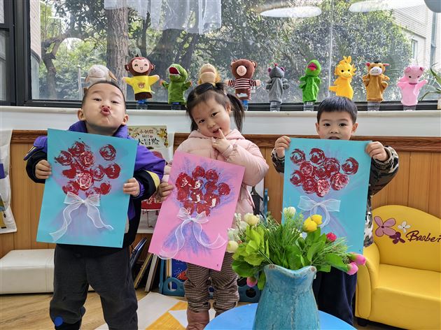 感恩有你 爱在行动——棠湖仁智幼儿园开展“三八节”庆祝活动