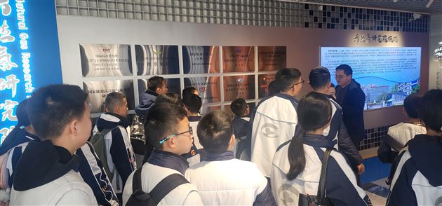 探秘天然气 点燃科学梦——记棠外初2024级科学探索兴趣班七年级下期科学素养课