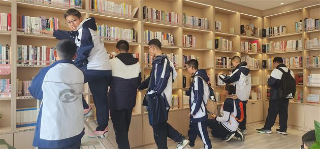 探秘天然气 点燃科学梦——记棠外初2024级科学探索兴趣班七年级下期科学素养课 