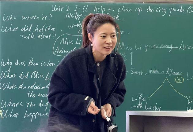 点燃自主阅读星火 共探英语教研新程——棠外成功承办双流区八年级英语教研活动