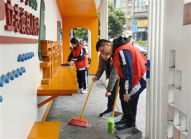 弘扬雷锋精神 争做时代好少年——棠外初中开展学生志愿服务实践活动 