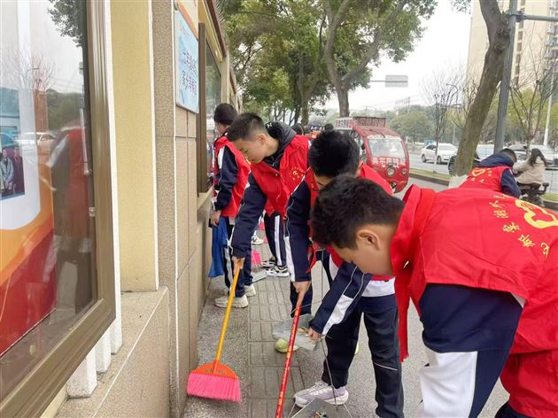 弘扬雷锋精神 争做时代好少年——棠外初中开展学生志愿服务实践活动 