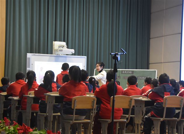 巧设情景创新课堂，区级决赛喜获一等奖