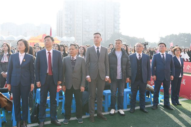 心存繁星 沐光而行——棠外高2025届成人典礼