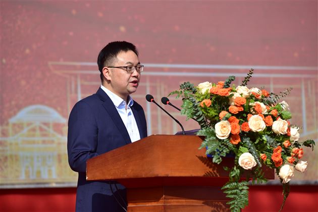 心存繁星 沐光而行——棠外高2025届成人典礼