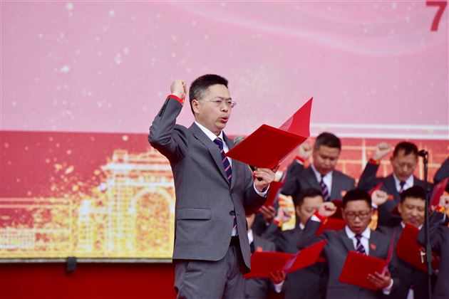 心存繁星 沐光而行——棠外高2025届成人典礼