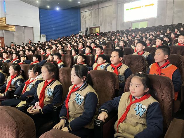 走进青铜时代 探寻古老文明——记棠外附小第十三期“学生讲堂”