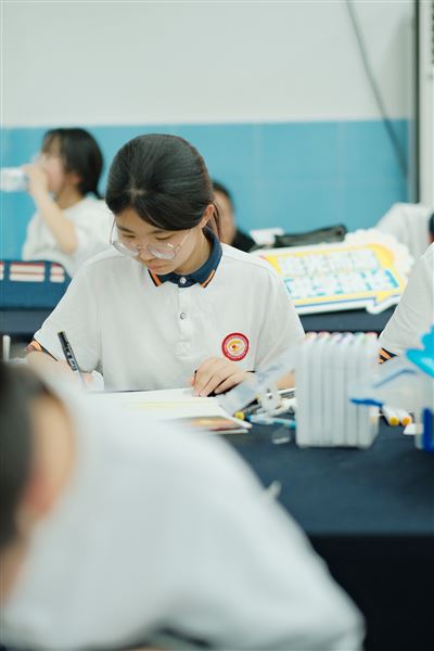 棠外2025年校园海报设计大赛圆满落幕