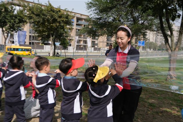 春日探秘 棠宝“童”行——棠湖仁智幼儿园2025年春游系列活动 