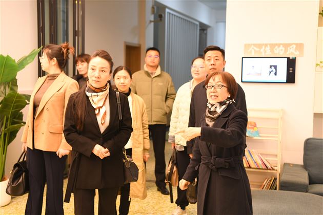 国家级示范性大中小学校学生艺术团标准研制专家组莅临棠外调研 
