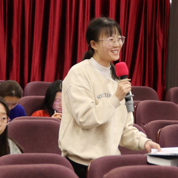 聚焦学习中心 落实学科素养——棠外教师刘勇、汤斯嘉参加双流区特级教师讲师团送教活动