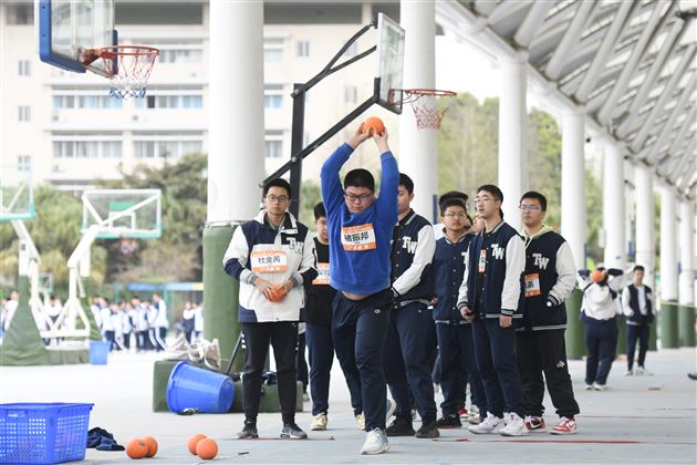 梦驰赛场燃青春 “径”彩飞扬展风华——棠外高中举行“多威杯”第二十一届田径运动会