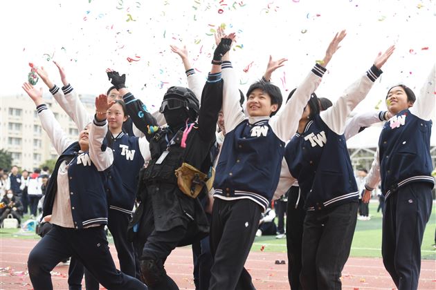 梦驰赛场燃青春 “径”彩飞扬展风华——棠外高中举行“多威杯”第二十一届田径运动会