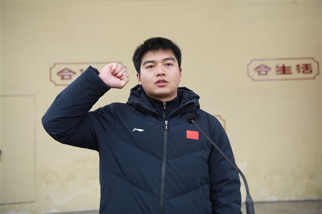 梦驰赛场燃青春 “径”彩飞扬展风华——棠外高中举行“多威杯”第二十一届田径运动会