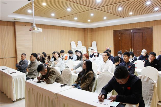 艺体和声振羽翼 携手共绘育新程——棠外初中艺体教师赴崇州开展团建拓展活动 