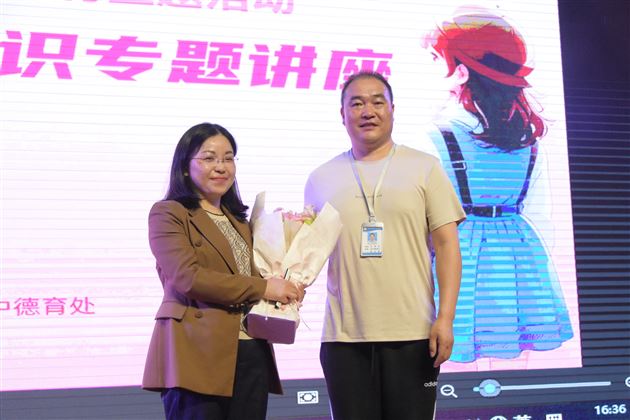 医校携手共发力 护航青春不迷茫——棠外初中开展青春期女生生理健康知识讲座 