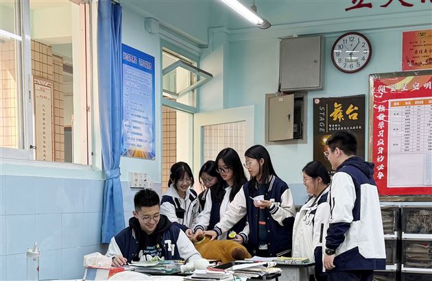 春风暖校园 心育正当时——棠外高中开展“积极心理学视域下赋能师生成长”团辅活动