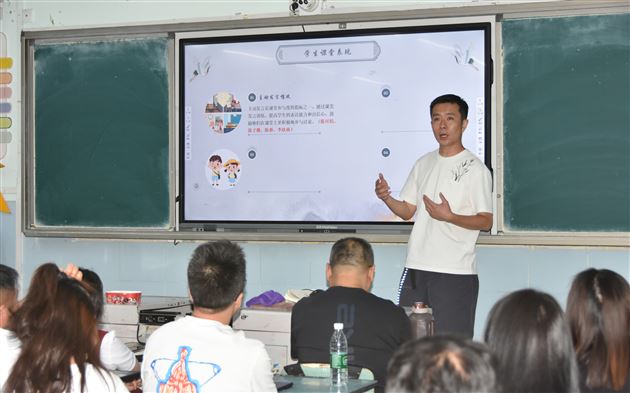 解码初二关键期 家校协同促成长——棠外初2023级召开八年级下期家长会