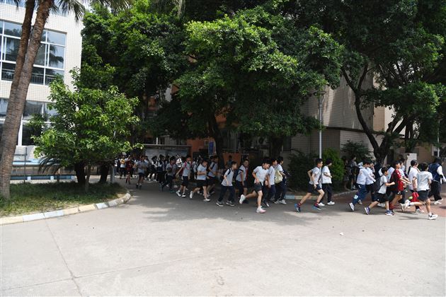 筑牢安全防线 共筑平安校园