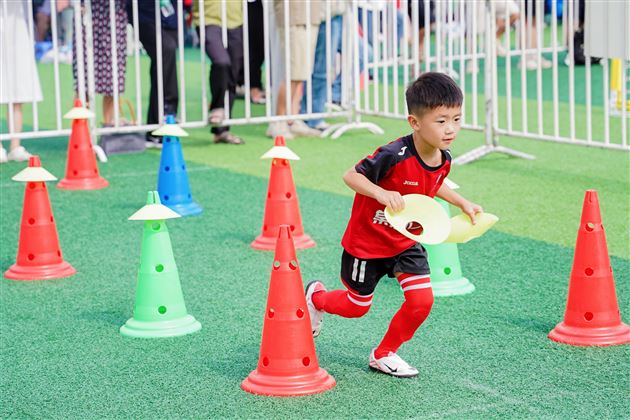 闪耀省足球赛场，再次勇夺一等奖 