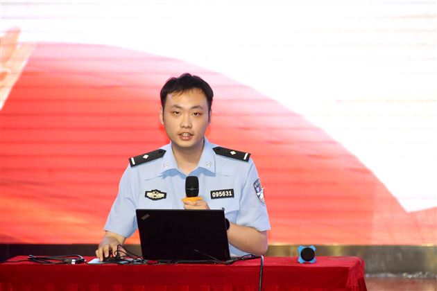 警校携手筑防线 撑起校园平安伞——棠外初中开展未成年人保护专题教育