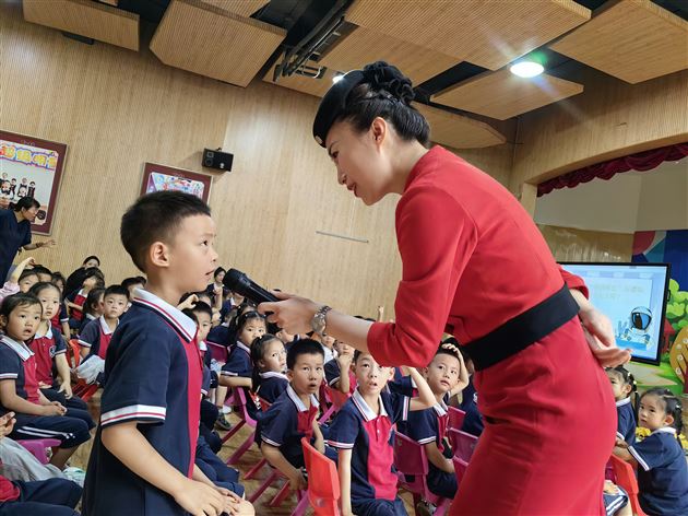 蓝天梦想 从幼启航——四川航空“民航知识进校园”走进棠湖仁智幼儿园