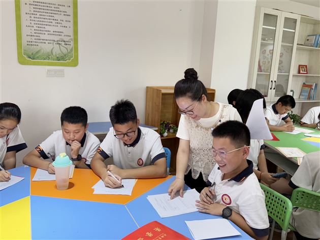 微光汇聚 彼此温暖——棠外初中开展2024-2025学年心理委员工作总结暨表彰大会