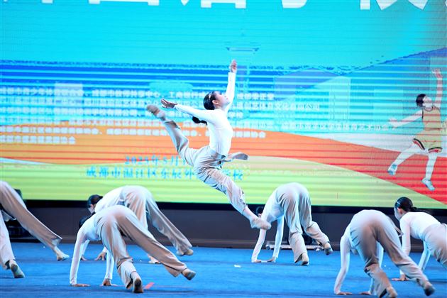 棠外初中学子斩获成都市啦啦操公开赛双项特等奖 