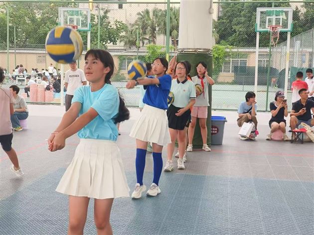 缤纷课程点亮校园 多元展示见证成长——棠外附小举行非舞台兴趣班展示活动 