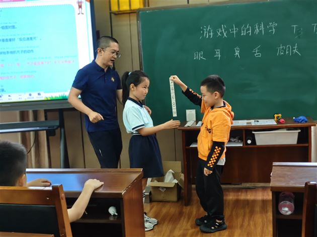 聚焦课堂成长 共绘家校华章——棠外附小成功举办“家长开放日”活动