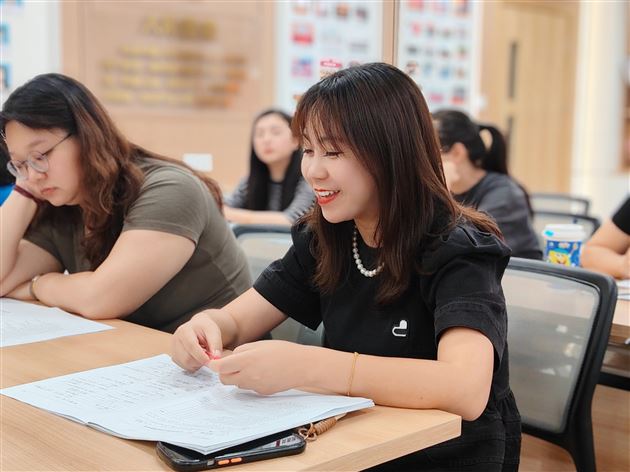 聚焦学生成长 深化德育实效——记棠外初2023级主题班会课研讨活动 