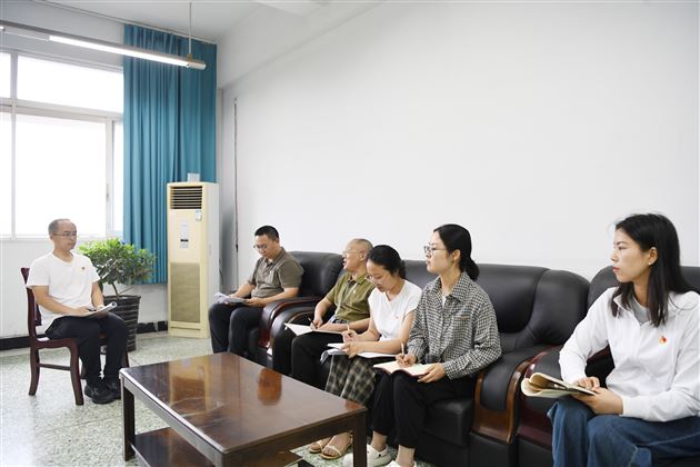 转正传薪火 奋进谱新篇——棠外预备党员转正工作圆满完成 