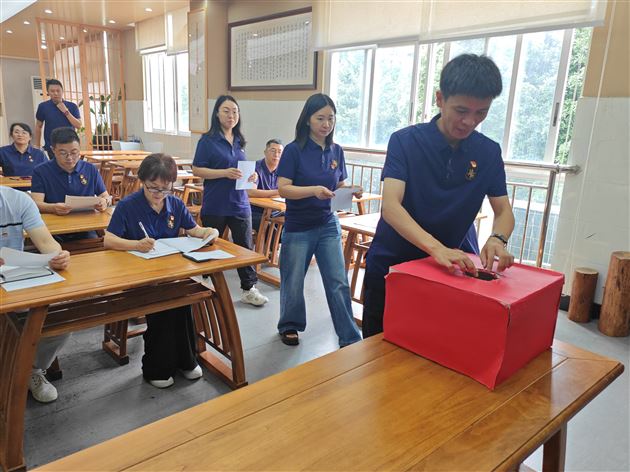 转正传薪火 奋进谱新篇——棠外预备党员转正工作圆满完成