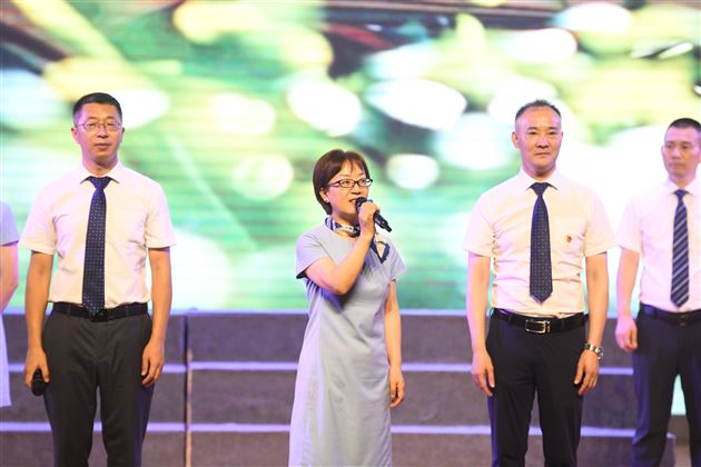 以爱为名，赴星河之约——棠外附小隆重举行2025届毕业典礼