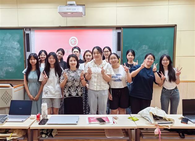 王毓晗老师的精彩教学瞬间