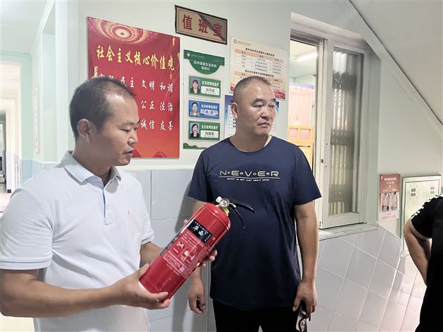 筑牢安全防线 护航开学季——棠外初中开展2025年秋季开学前安全大检查