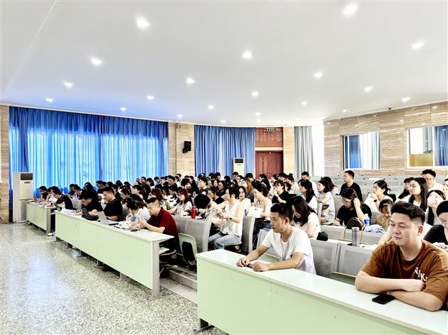 深耕教研沃土 聚力新学期赋能——棠外初中2025年暑期培训引领高质量育人新实践