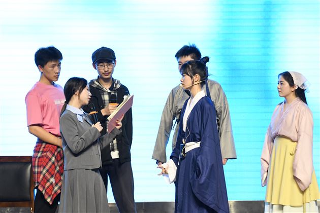 4班《暗恋桃花源》