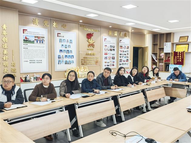 聚焦班级突发事件处置 提升班主任专业能力——棠外初中开展“践行教育家精神 提升教师德心共育力”专题培训（九） 