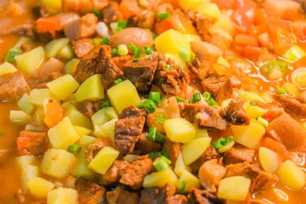 从“外卖党”到“食堂粉”：一场关于舌尖的青春觉醒——棠外高中开展“食品安全”主题班会