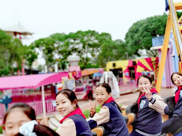 秋来正是读书季 研学正是好时节——记棠外附小六年级欢乐谷“探力学奥秘 品乐园趣味”研学之旅