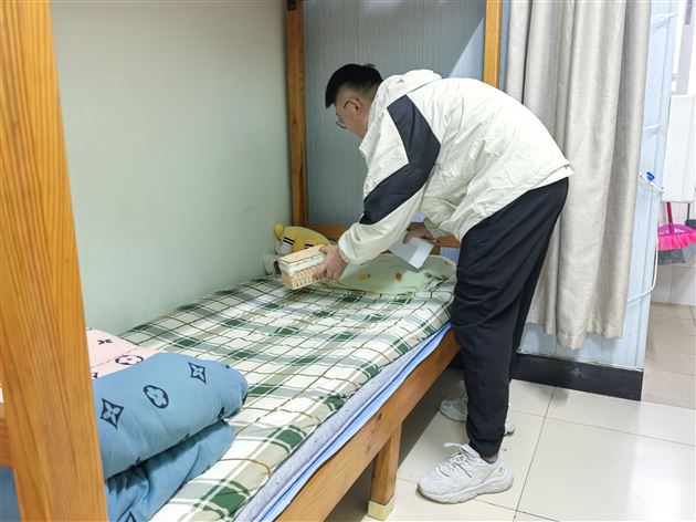 筑牢安全防线 守护和谐家园——我校高中开展学生公寓安全大检查活动