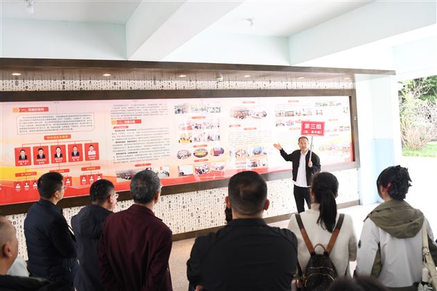 党建铸魂育桃李 棠外芳华映初心——双流区教育系统观摩团走进棠外共探党建育人新路径