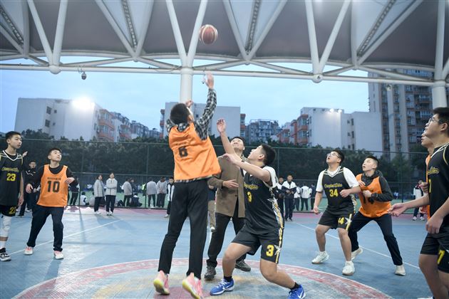 棠外初2024级班级篮球联赛圆满落幕