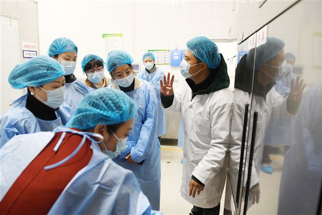 家校同心，“食”刻守护——成都棠湖外国语学校顺利召开2025-2026学年度膳食管理家长委员会第一次会议